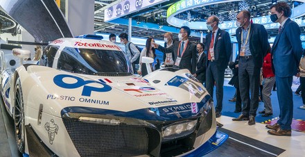 百公里加速3.4秒，世界首台氢能源赛车在进博会上亚洲首秀……(图1)