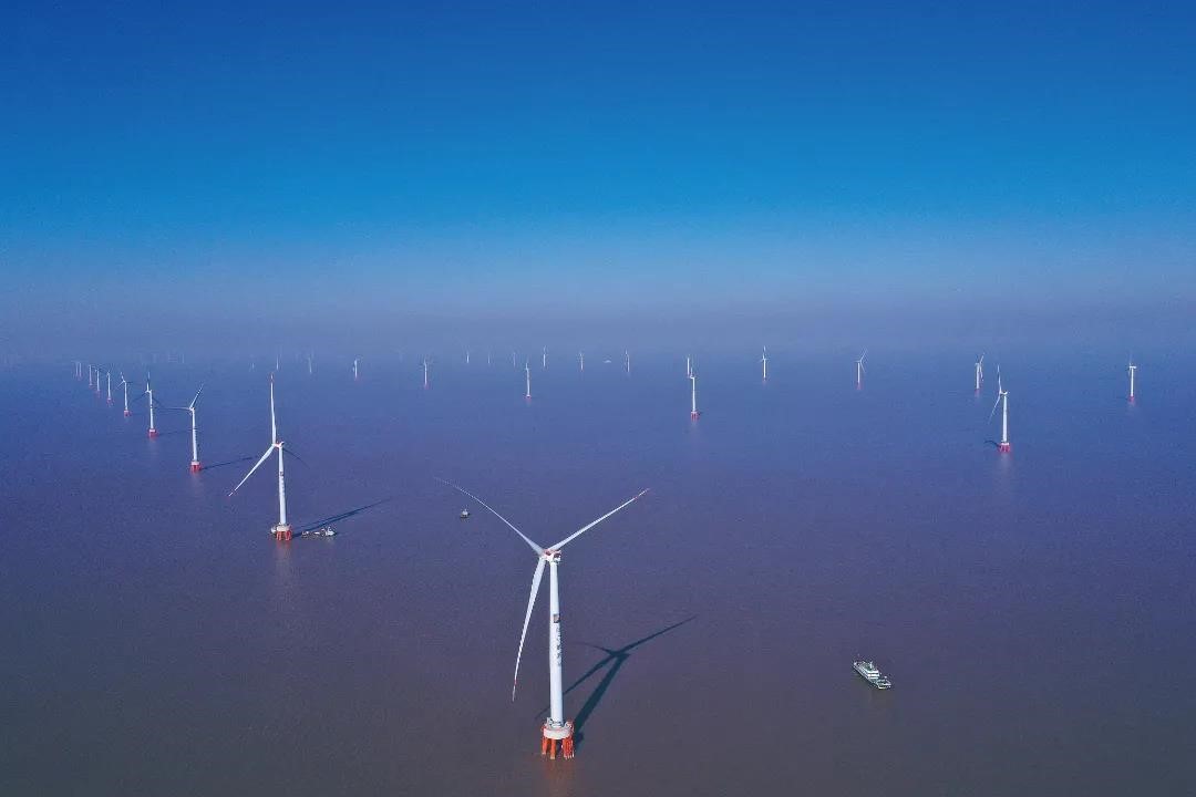 浙江最大海上风电场并网发电(图1)