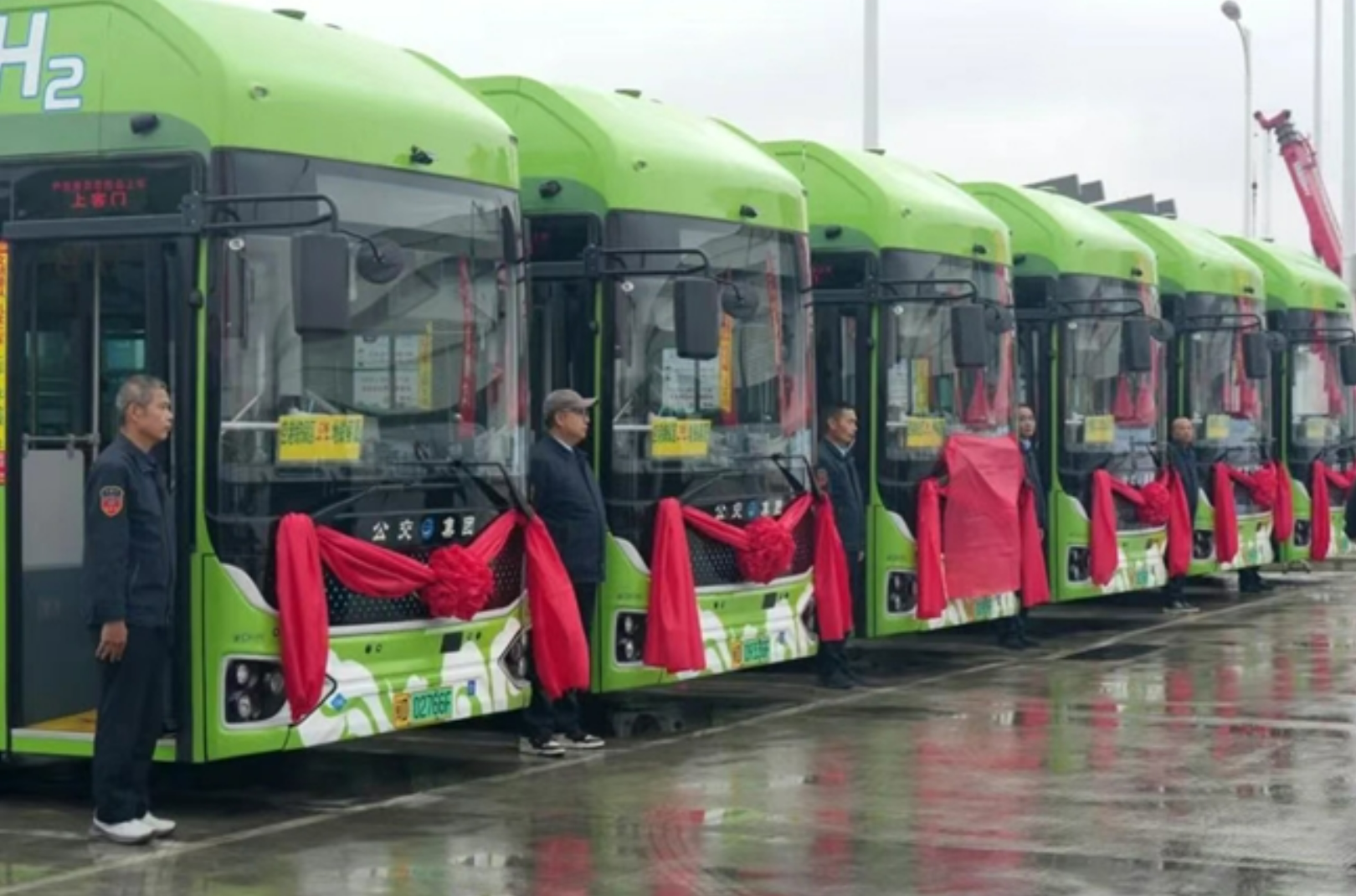 福建省首条氢能零碳公交示范线路厦门736路正式开通(图3) 福建省首条氢能零碳公交示范线路厦门736路正式开通(图3)