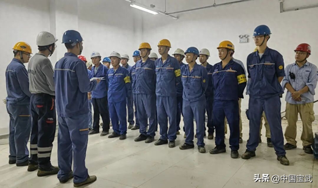 国内首条百万吨级 “氢基竖炉 + 电炉” 近零碳示范产线迎来关键里程碑(图1)