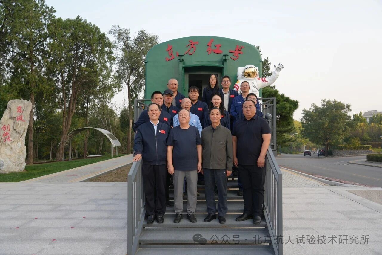 火箭发射液氢铁路运输生活车光荣退役(图3) 火箭发射液氢铁路运输生活车光荣退役(图3)