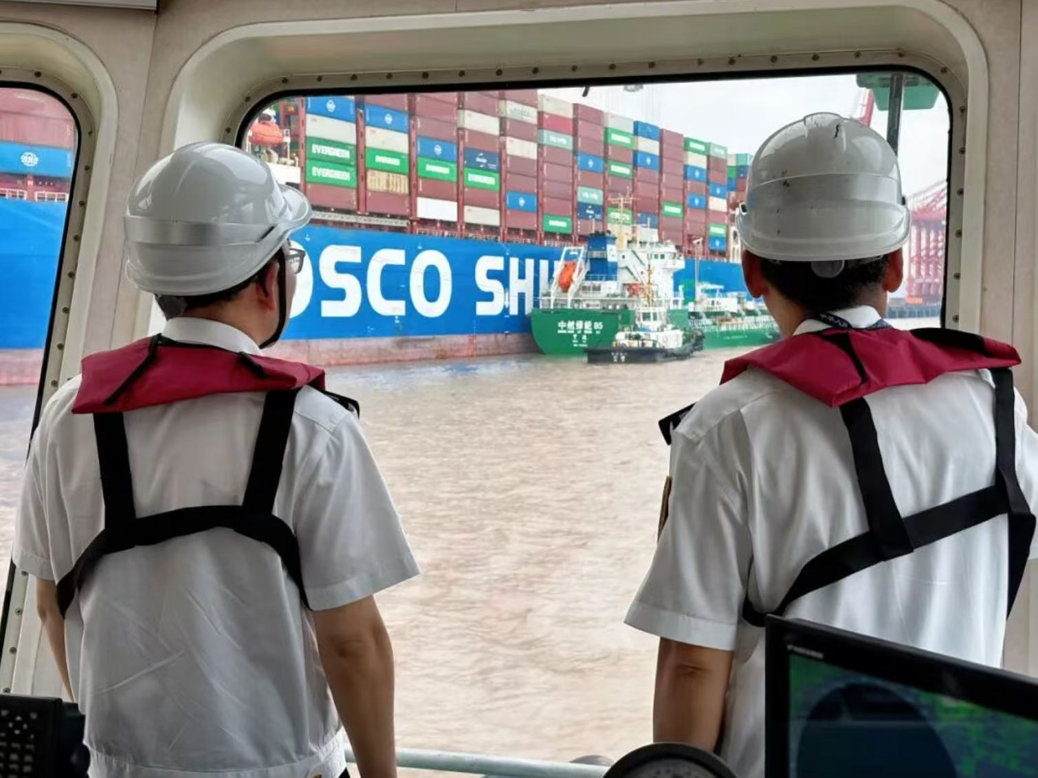 【宁波海事】全国首次!宁波舟山港完成国际航行船舶绿色燃料“一港三供”(图9) 【宁波海事】全国首次!宁波舟山港完成国际航行船舶绿色燃料“一港三供”(图9)